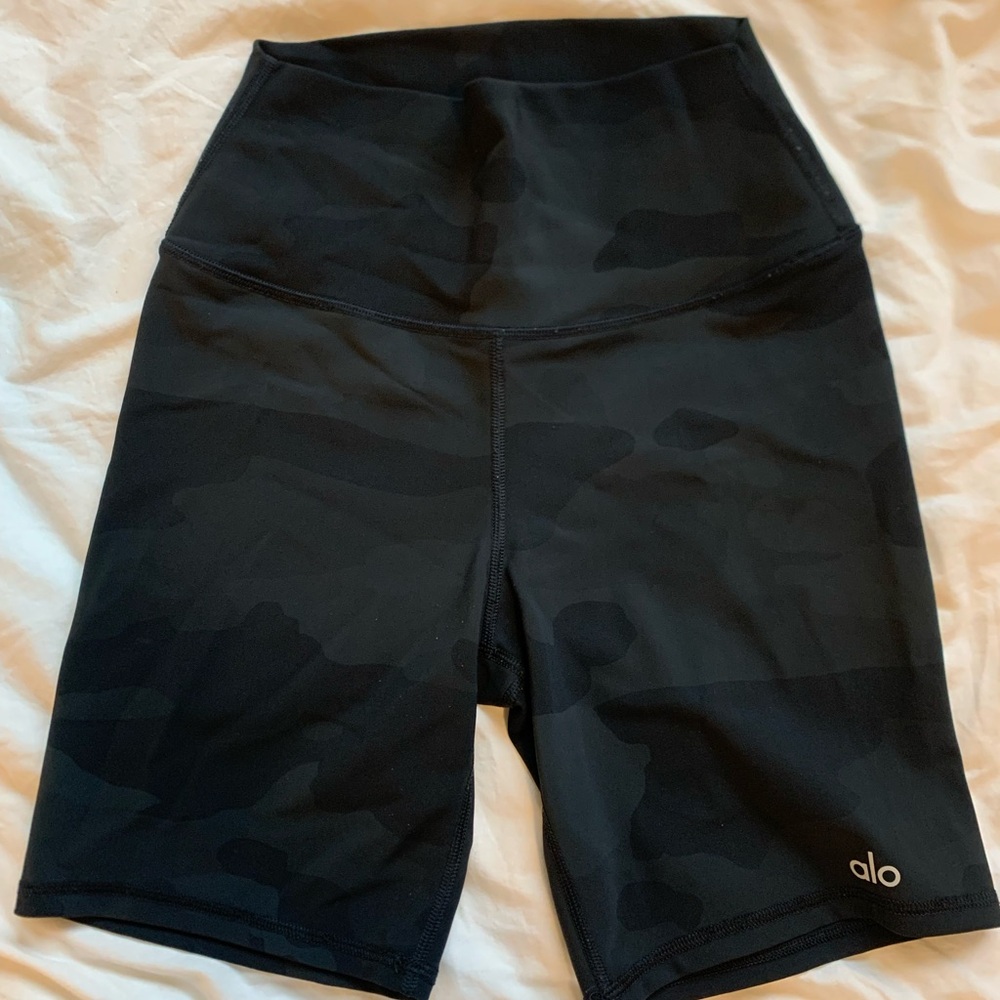 Alo Black Camo Biker Shorts